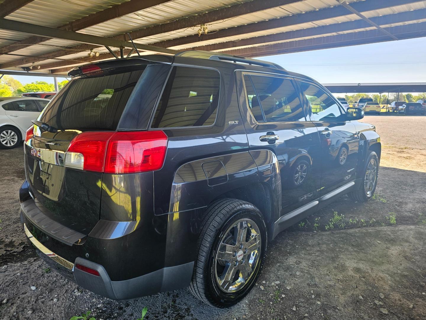 2013 GRAY GMC Terrain SLT2 FWD (2GKALWEK0D6) with an 2.4L L4 DOHC 16V FFV engine, 6-Speed Automatic transmission, located at 533 S Seven Points BLVD, Seven Points, TX, 75143, (430) 255-4030, 32.313999, -96.209351 - Photo#2